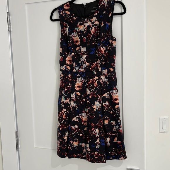 RW& Co floral Dress size 4 - Picture 1 of 3